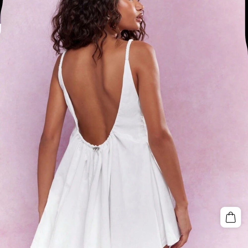 Missguided+ White Mini Dress with Spaghetti Straps - Picture 3 of 6